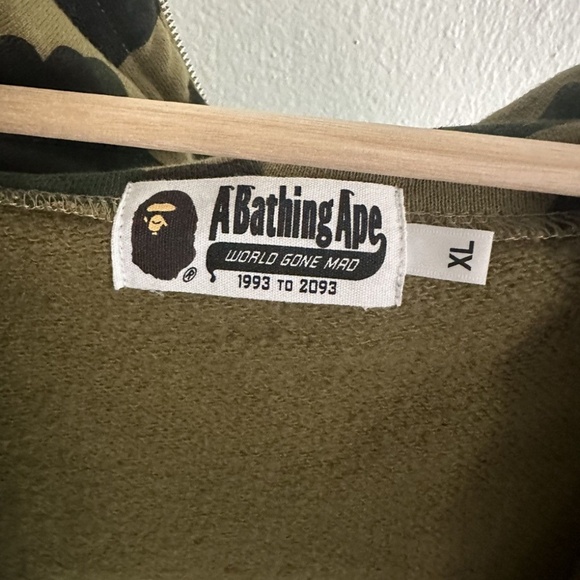 Bape zipup - Picture 7 of 7